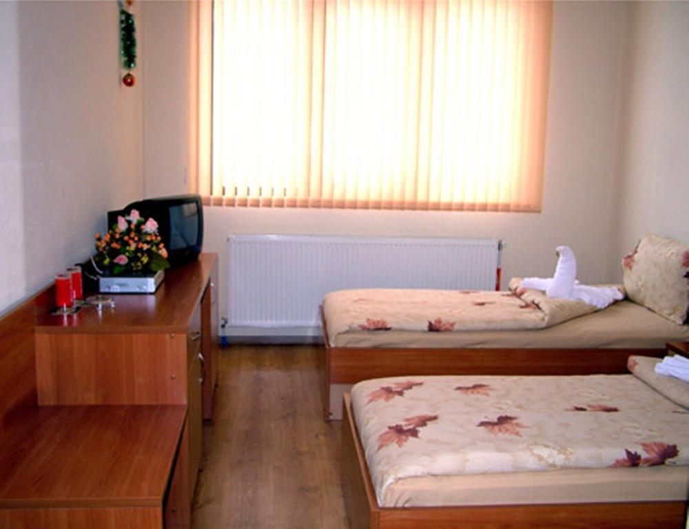 Family Hotel St. Constantine And Helena Ivaylovgrad ภายนอก รูปภาพ