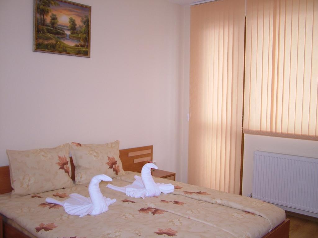 Family Hotel St. Constantine And Helena Ivaylovgrad ภายนอก รูปภาพ